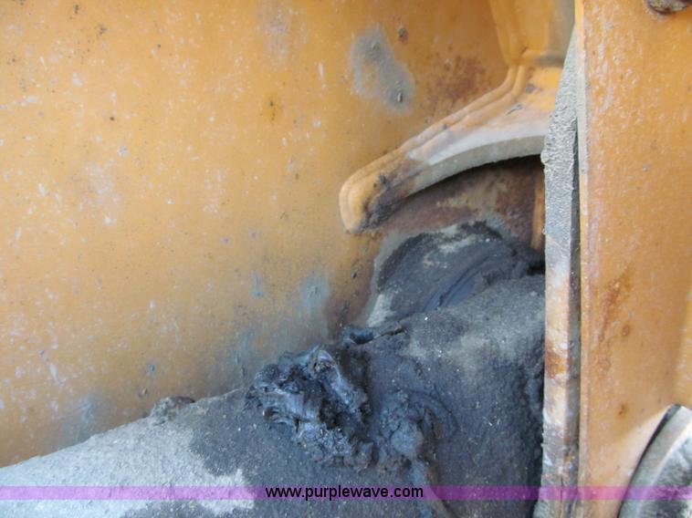 image for item F5560 1994 Case 621B wheel loader