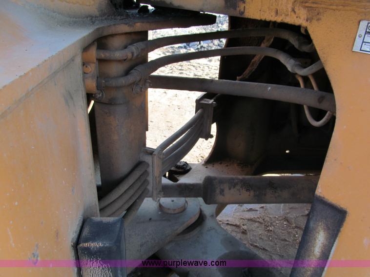 image for item F5560 1994 Case 621B wheel loader