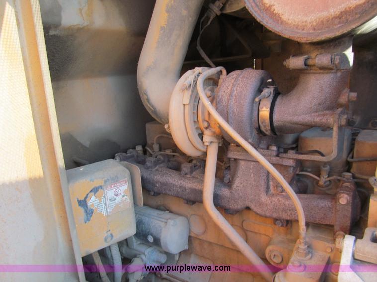 image for item F5560 1994 Case 621B wheel loader