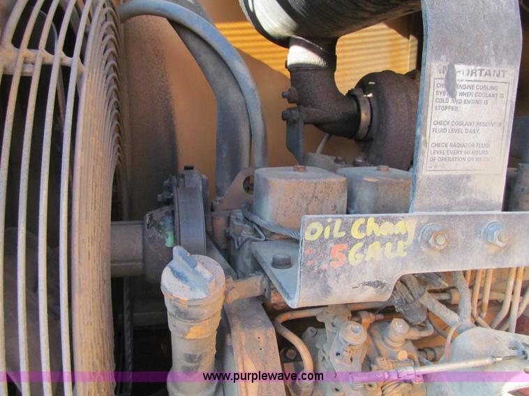 image for item F5560 1994 Case 621B wheel loader