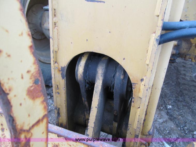 image for item F5561 1996 Caterpillar TH62 telehandler