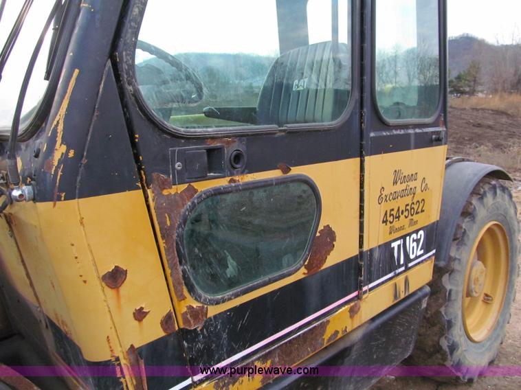 image for item F5561 1996 Caterpillar TH62 telehandler