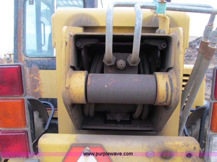 image for item F5561 1996 Caterpillar TH62 telehandler