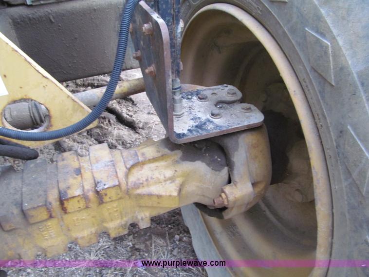 image for item F5561 1996 Caterpillar TH62 telehandler