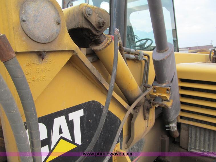 image for item F5561 1996 Caterpillar TH62 telehandler