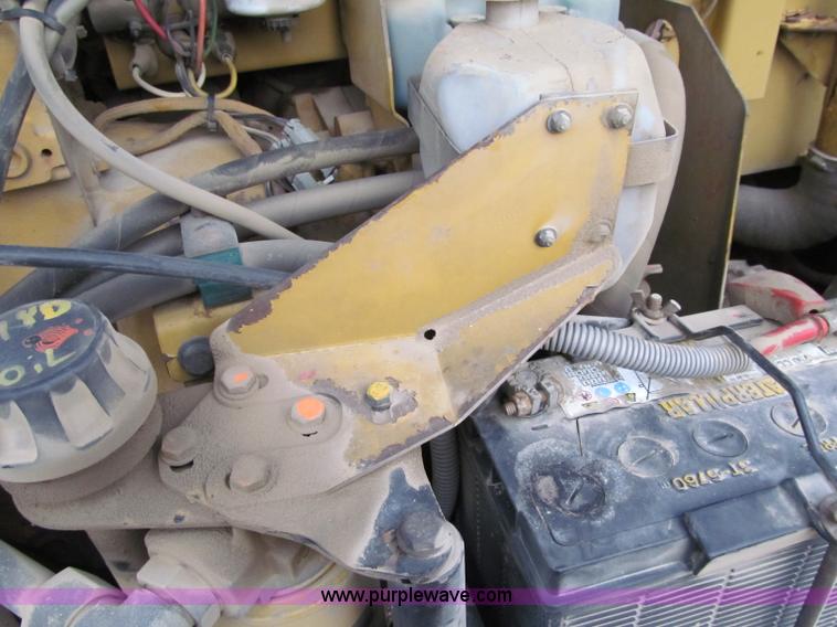 image for item F5561 1996 Caterpillar TH62 telehandler