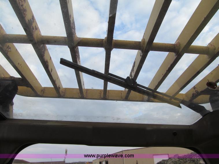 image for item F5561 1996 Caterpillar TH62 telehandler