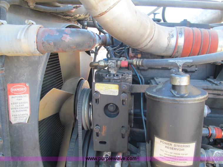 image for item F5562 1992 Freightliner FLD semi truck