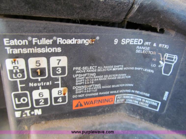 image for item F5562 1992 Freightliner FLD semi truck