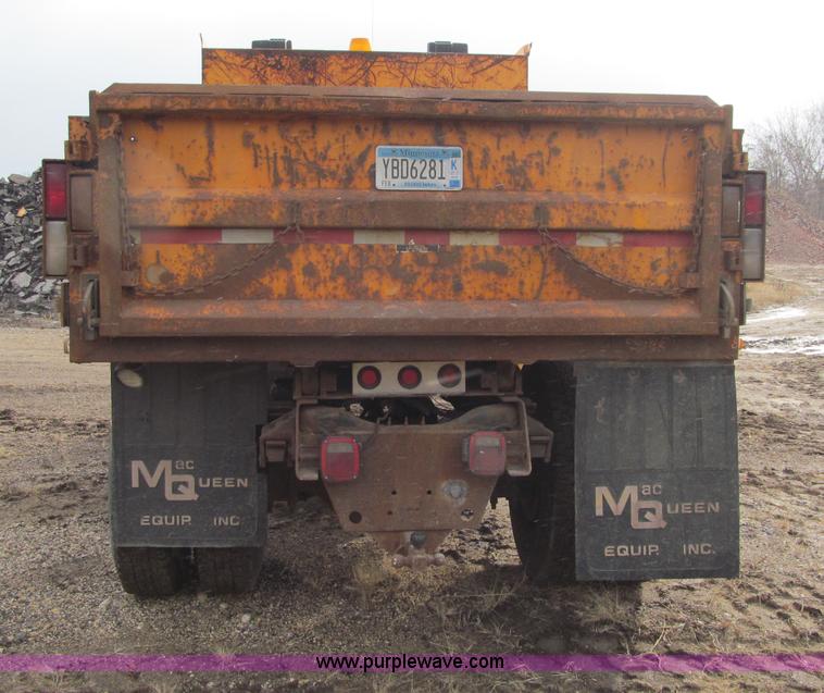 image for item F5566 1994 Ford L8000 plow truck