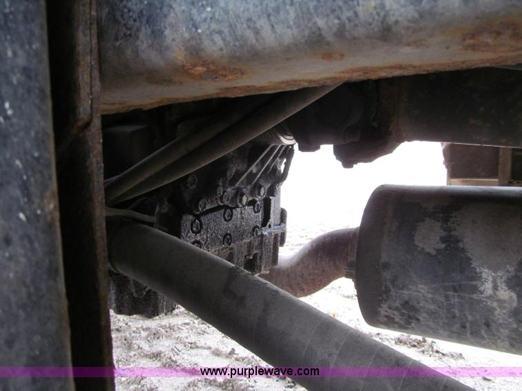 image for item F5566 1994 Ford L8000 plow truck