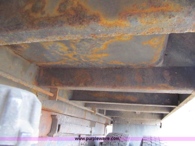 image for item F5566 1994 Ford L8000 plow truck