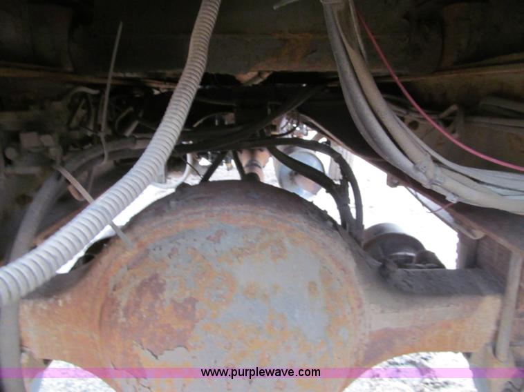 image for item F5566 1994 Ford L8000 plow truck