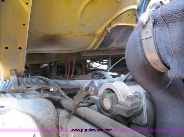 image for item F5566 1994 Ford L8000 plow truck