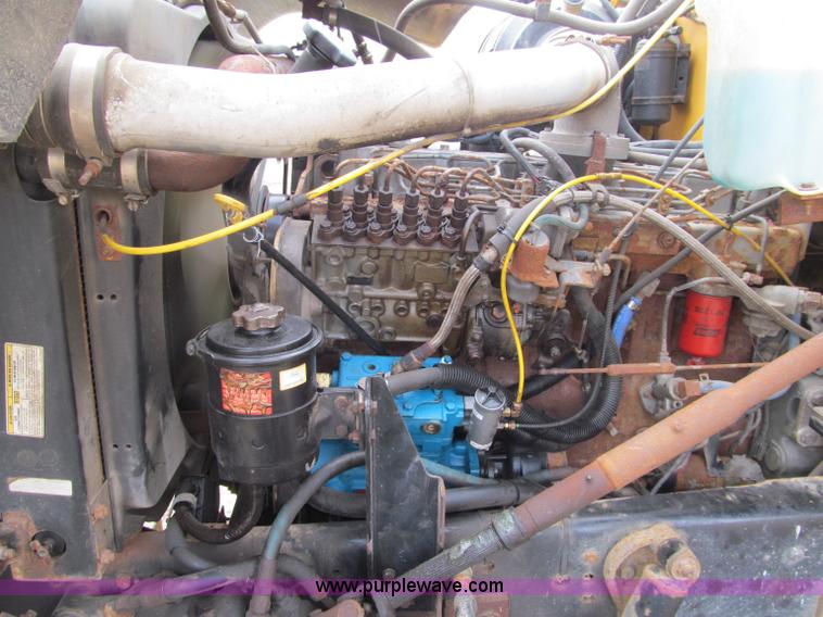 image for item F5566 1994 Ford L8000 plow truck