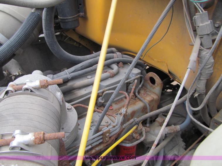 image for item F5566 1994 Ford L8000 plow truck