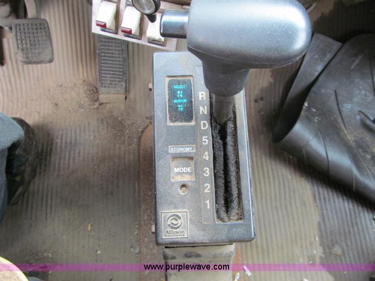 image for item F5566 1994 Ford L8000 plow truck