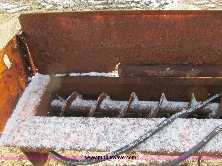 image for item F5566 1994 Ford L8000 plow truck