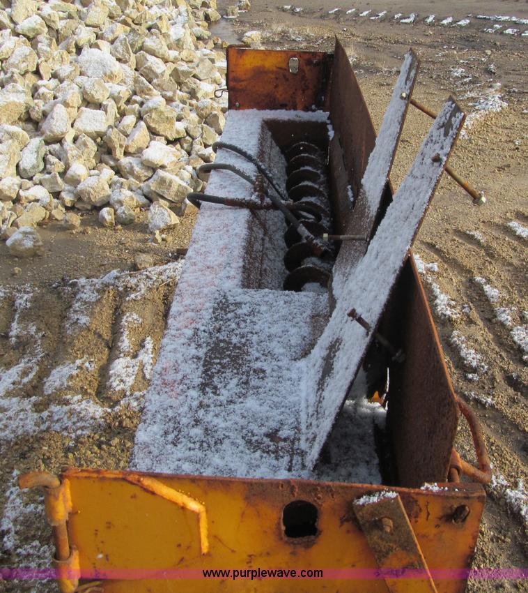 image for item F5566 1994 Ford L8000 plow truck