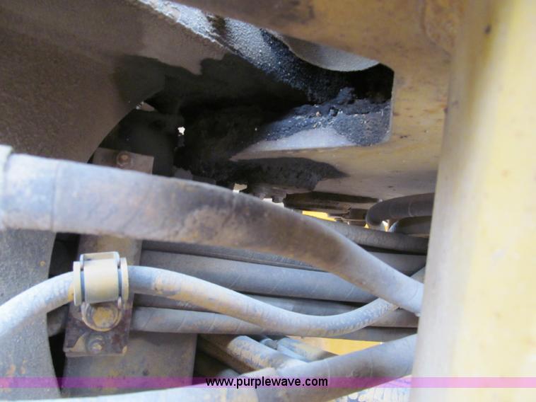 image for item F5568 1996 Caterpillar 143H motor grader