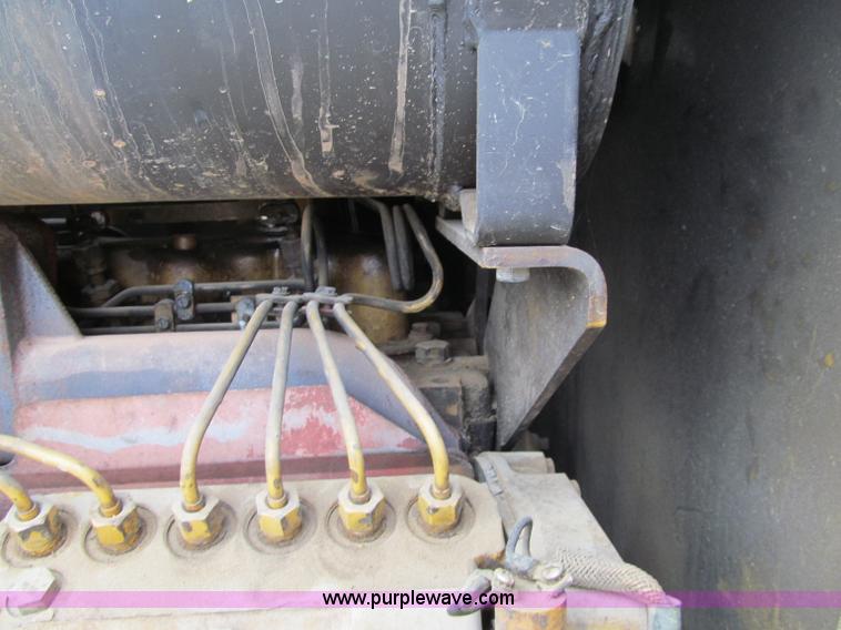 image for item F5568 1996 Caterpillar 143H motor grader