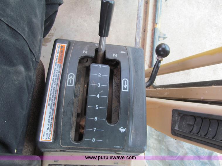 image for item F5568 1996 Caterpillar 143H motor grader