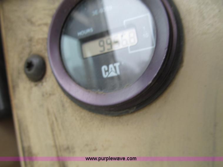 image for item F5568 1996 Caterpillar 143H motor grader