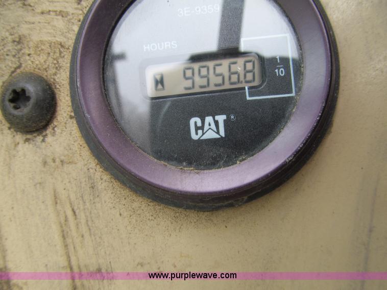 image for item F5568 1996 Caterpillar 143H motor grader