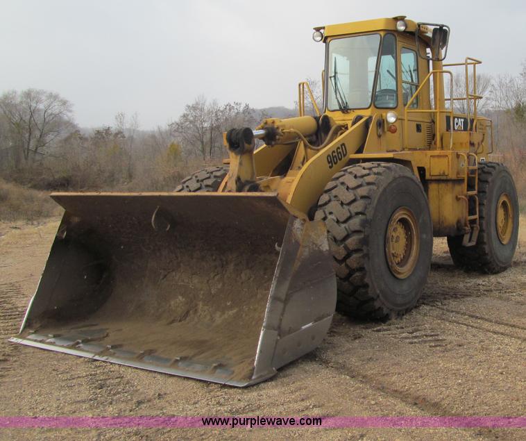 image for item F5569 1984 Caterpillar 966D wheel loader