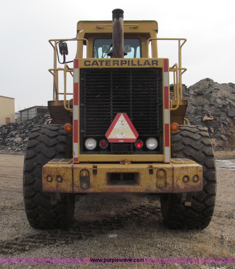 image for item F5569 1984 Caterpillar 966D wheel loader