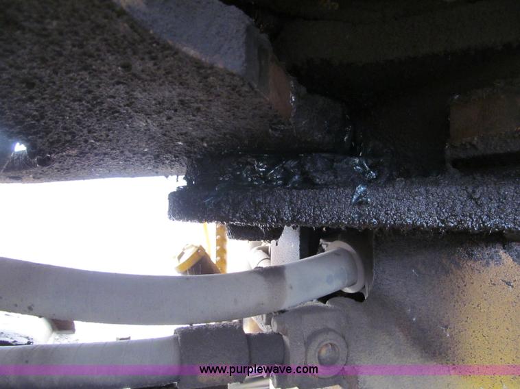 image for item F5569 1984 Caterpillar 966D wheel loader