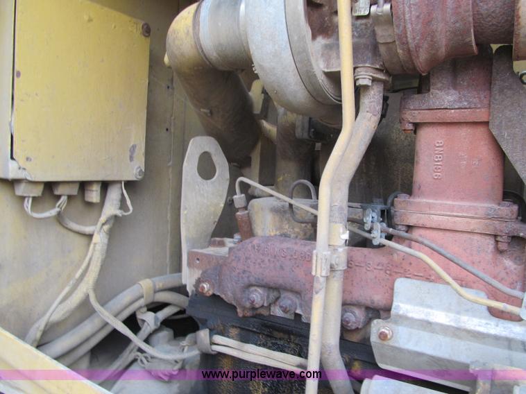 image for item F5569 1984 Caterpillar 966D wheel loader