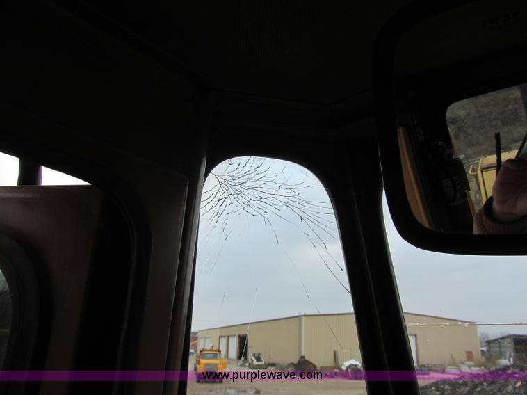 image for item F5569 1984 Caterpillar 966D wheel loader