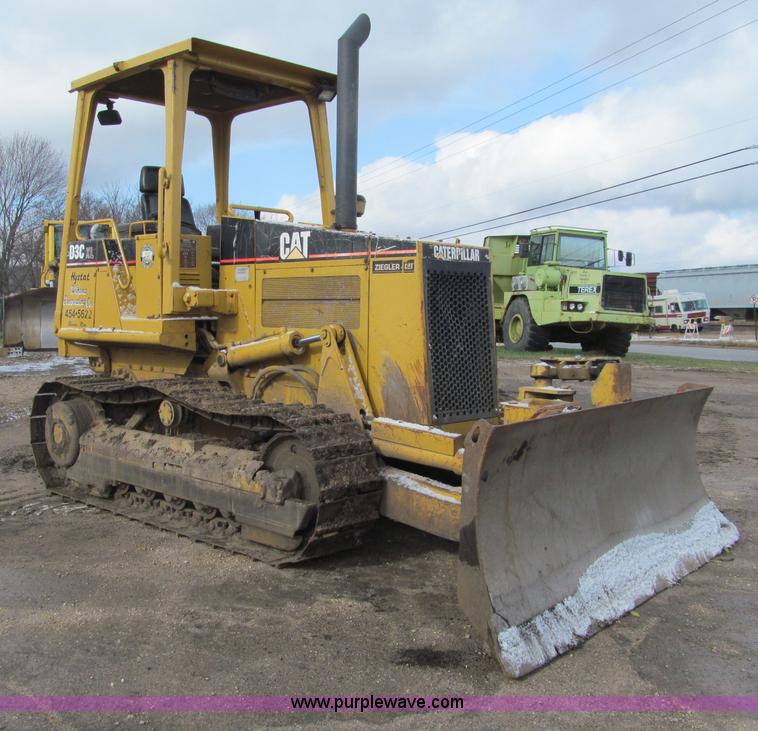image for item F5579 1999 Caterpillar D3CXL dozer