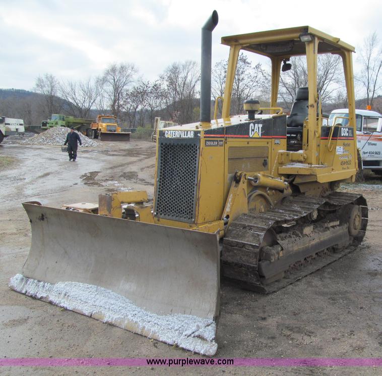 image for item F5579 1999 Caterpillar D3CXL dozer