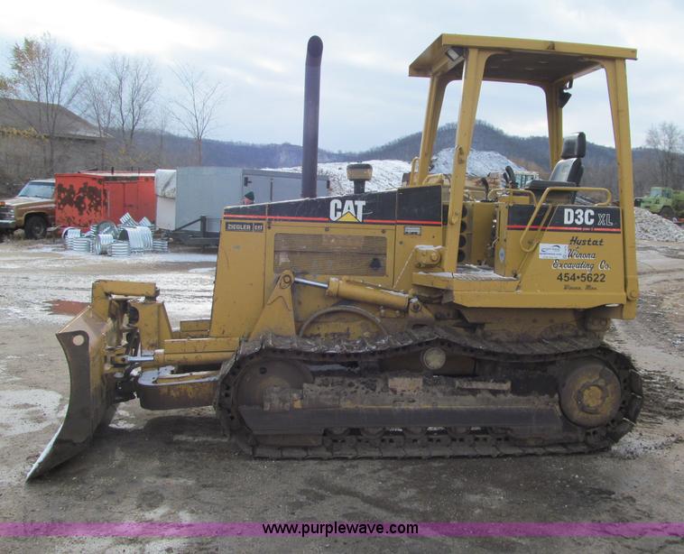 image for item F5579 1999 Caterpillar D3CXL dozer