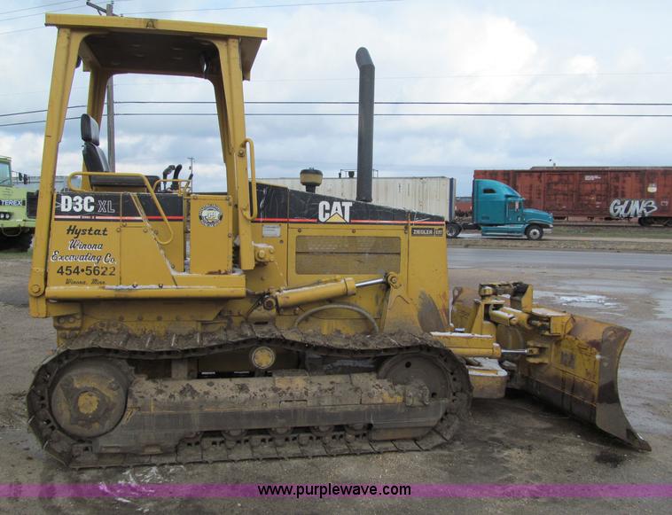 image for item F5579 1999 Caterpillar D3CXL dozer