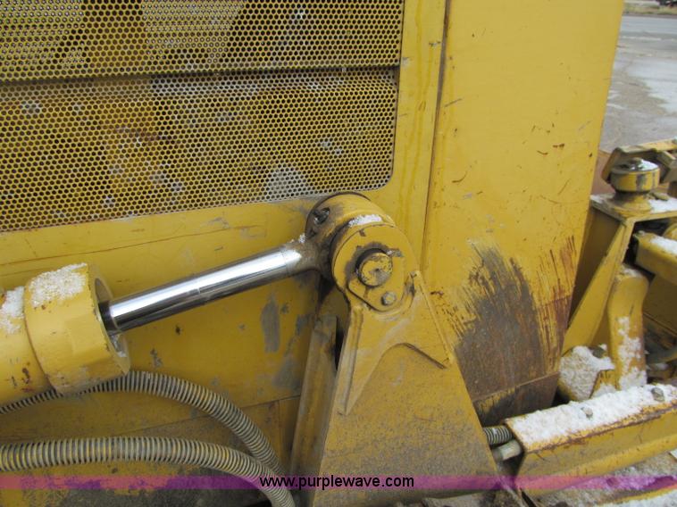 image for item F5579 1999 Caterpillar D3CXL dozer