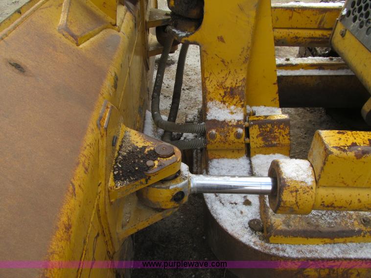 image for item F5579 1999 Caterpillar D3CXL dozer