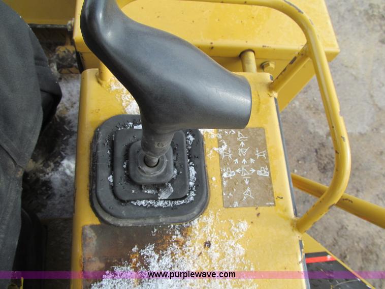 image for item F5579 1999 Caterpillar D3CXL dozer