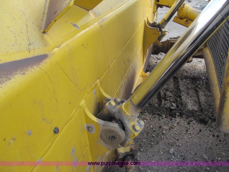 image for item F5584 2007 Komatsu D65EX-15EO Galeo dozer