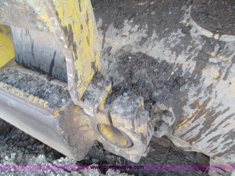 image for item F5584 2007 Komatsu D65EX-15EO Galeo dozer