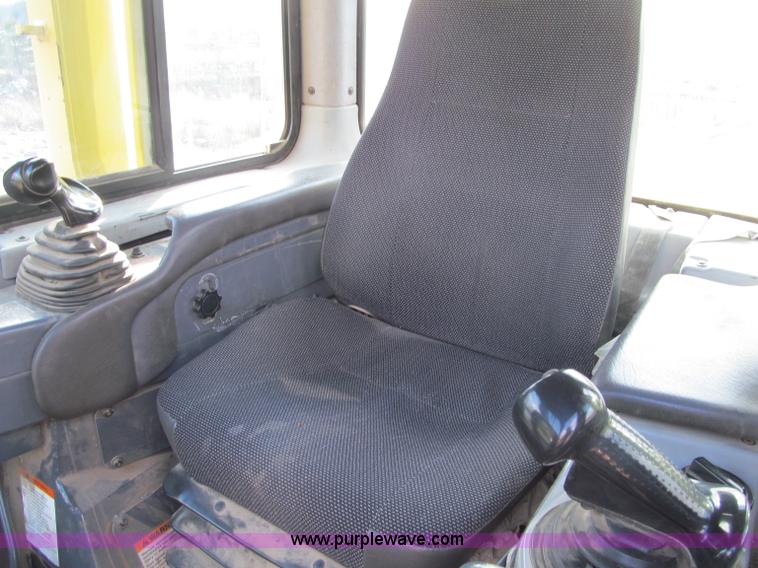 image for item F5584 2007 Komatsu D65EX-15EO Galeo dozer