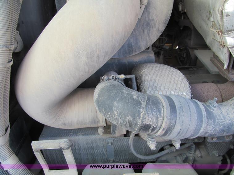 image for item F5584 2007 Komatsu D65EX-15EO Galeo dozer