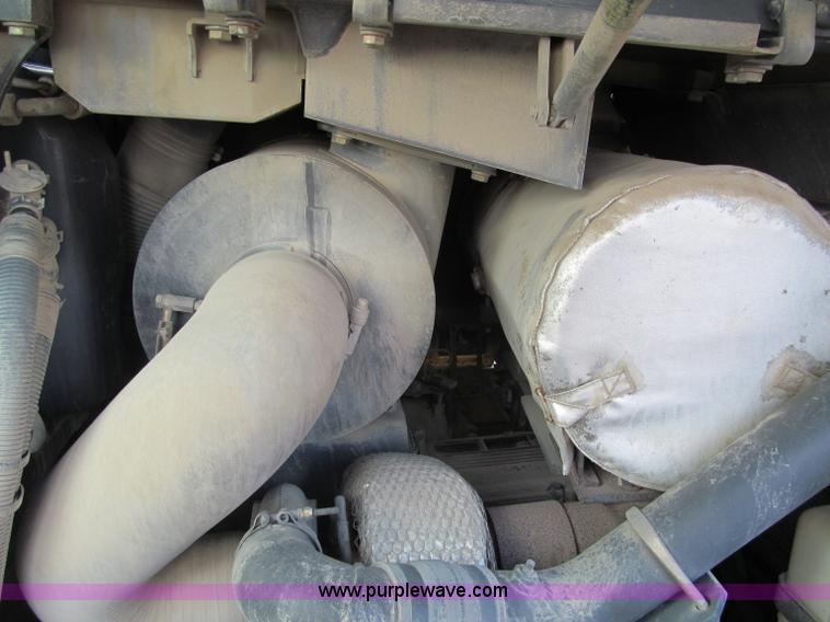 image for item F5584 2007 Komatsu D65EX-15EO Galeo dozer