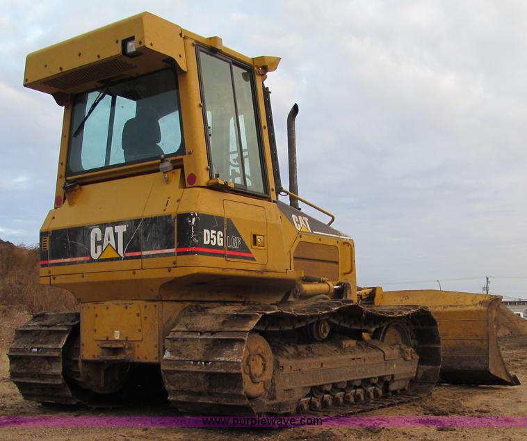 image for item F5585 2002 Caterpillar D5G LGP dozer