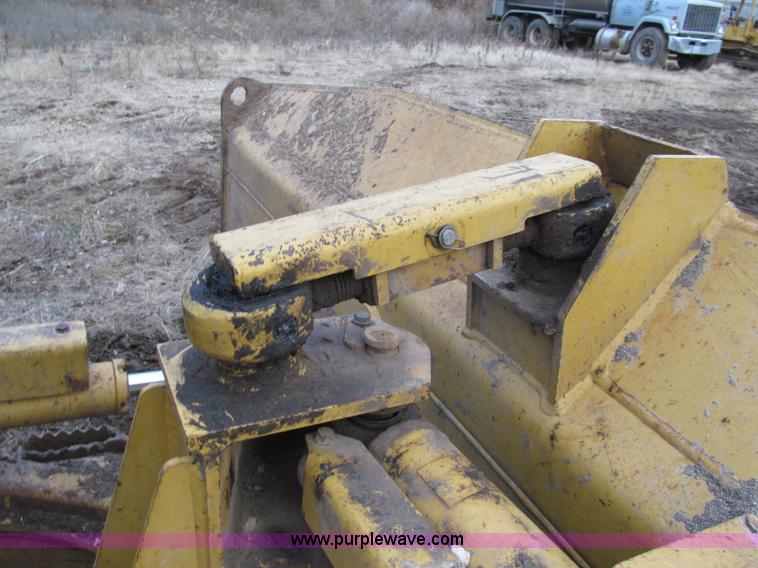 image for item F5585 2002 Caterpillar D5G LGP dozer