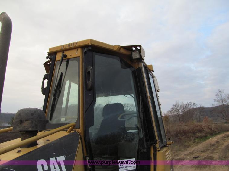 image for item F5585 2002 Caterpillar D5G LGP dozer