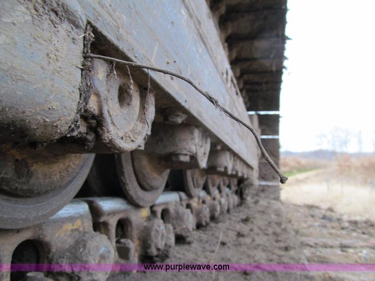 image for item F5585 2002 Caterpillar D5G LGP dozer