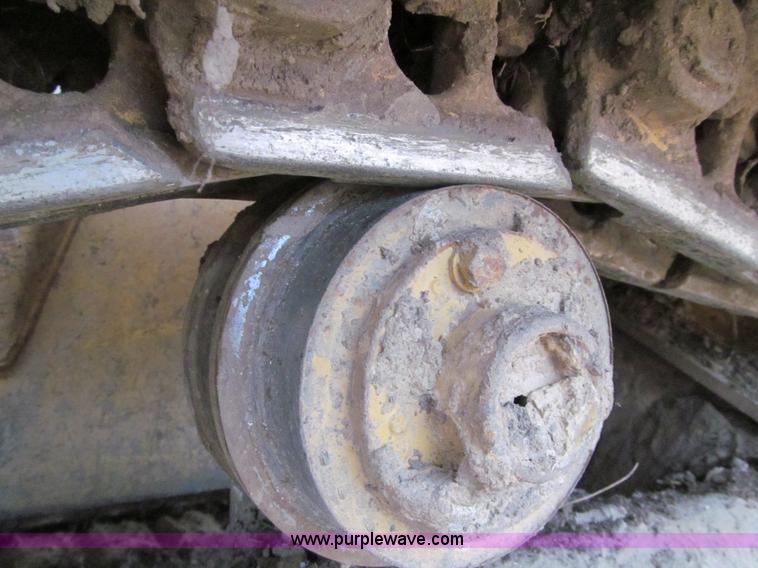 image for item F5585 2002 Caterpillar D5G LGP dozer